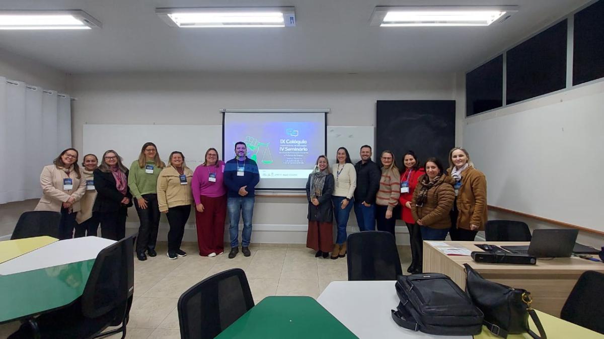Professores da Rede Municipal de Joaçaba participam de Colóquio Internacional promovido pela UNOESC