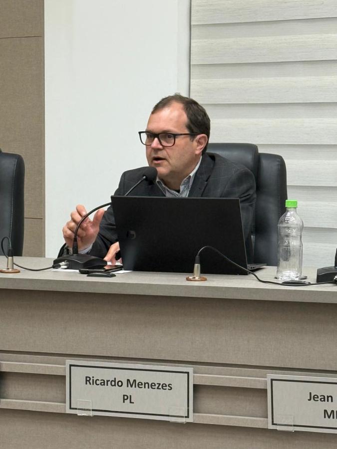 Ricardo Menezes solicita afastamento temporário do Legislativo