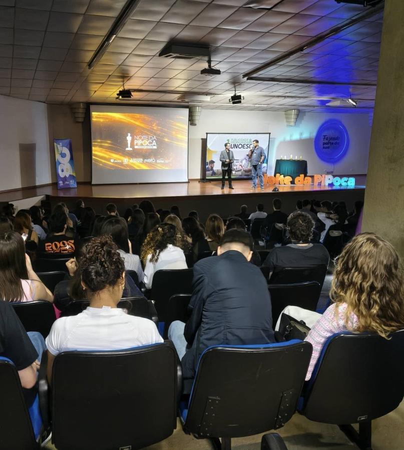 Unoesc Joaçaba reúne estudantes e comunidade em mais uma Noite da Pipoca
